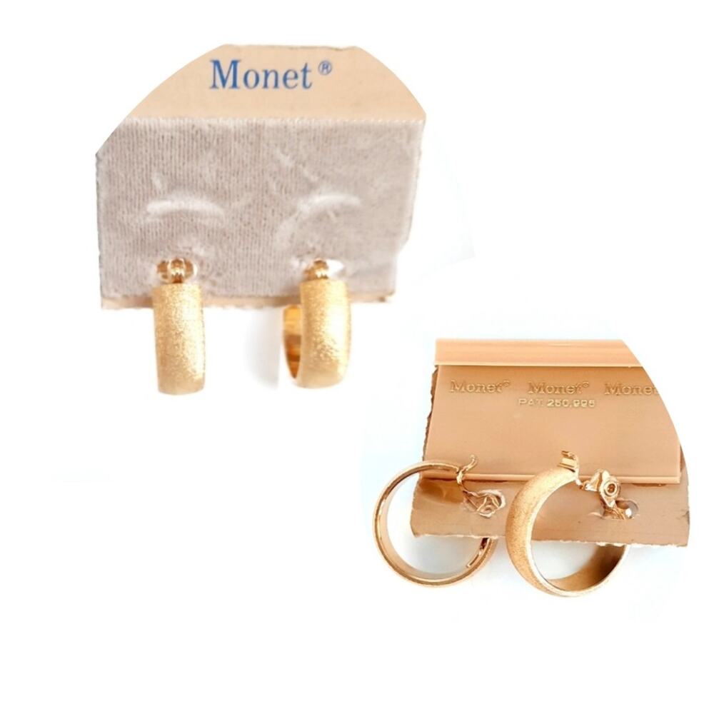 Vintage MONET Textured Gold Tone Chunky Hoop Clip-On Earrings Original Card
